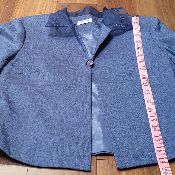 Vintage Blazer Blue Cropped Lightweight Embellished Collar Lined One Button - Picture 7 of 11